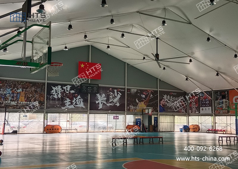 裝配式篷房籃球館實(shí)現(xiàn) “一館多用”，極大地提升了場(chǎng)地使用效率